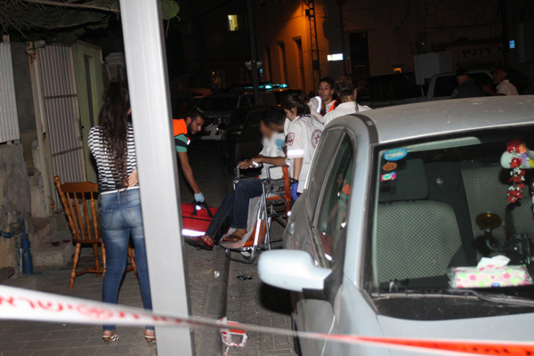 بالفيديو: إصابة شخصين بعملية إطلاق نار في شارع بوشكين بمدينة يافا